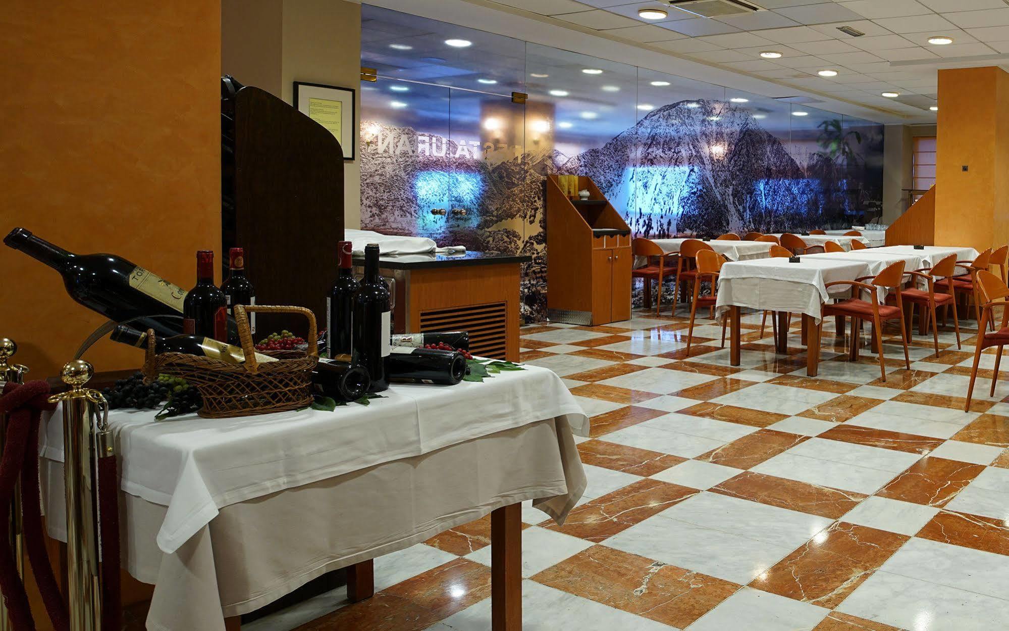 Zenit Diplomatic 4* Andorra la Vieja